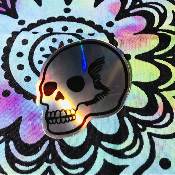 Skull Metallic Prismatic Reflective Single Decor Sticker - Picture 3 of 10